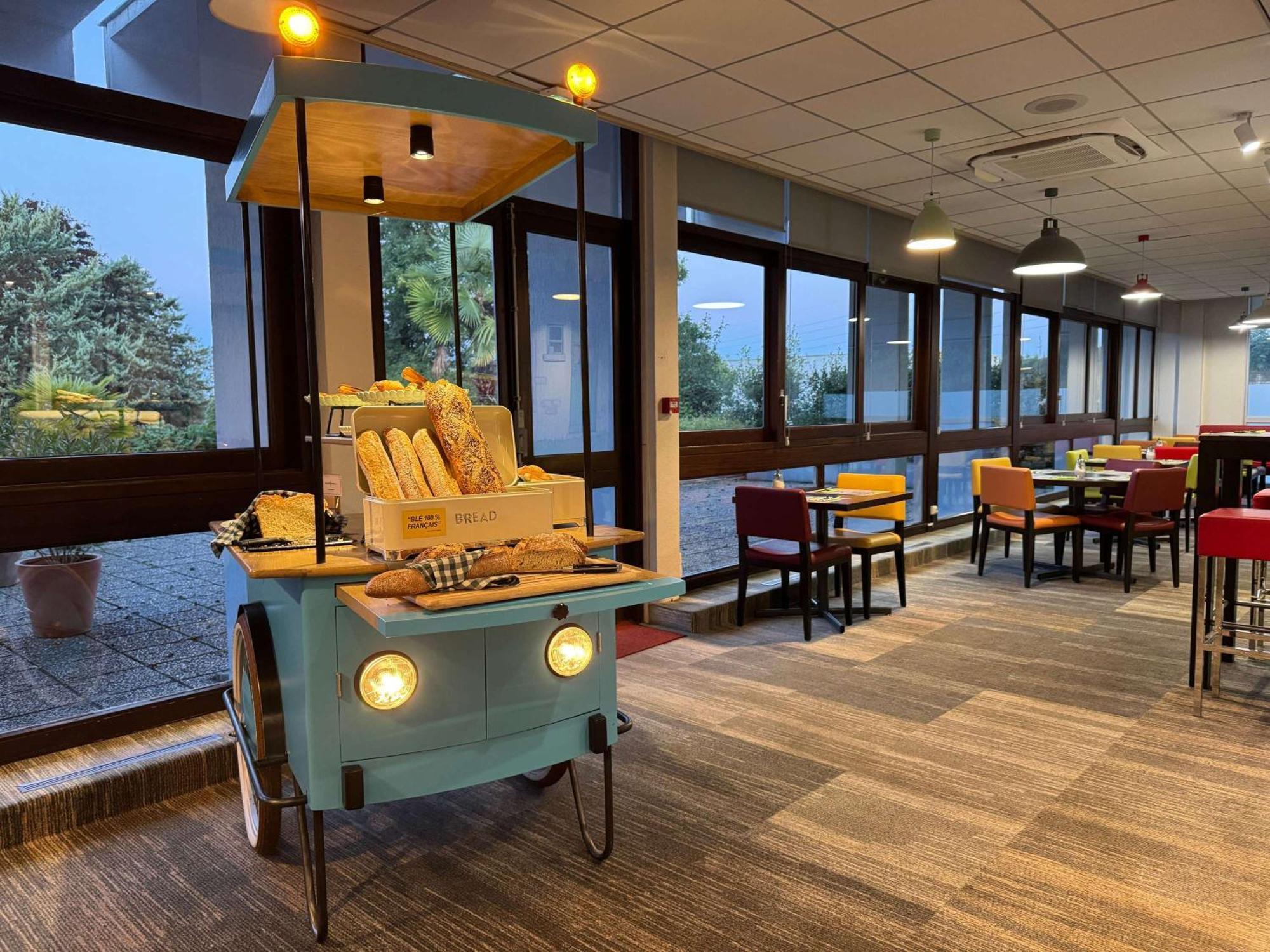Ibis Styles Angouleme Nord - Hotel Restaurant Champniers  Exterior foto